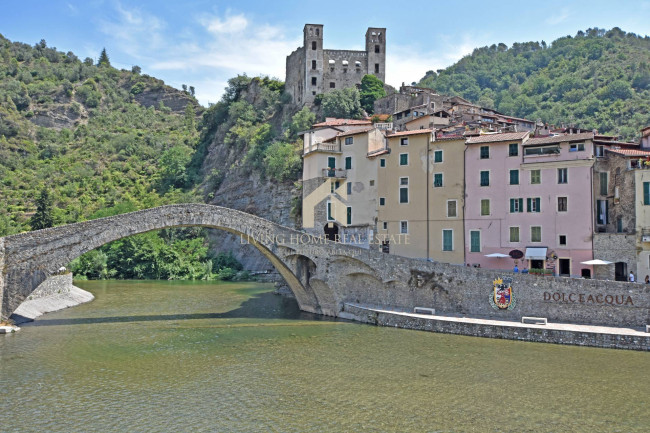 Villa in vendita a Dolceacqua