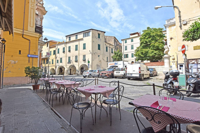 Attività commerciale in vendita a Taggia