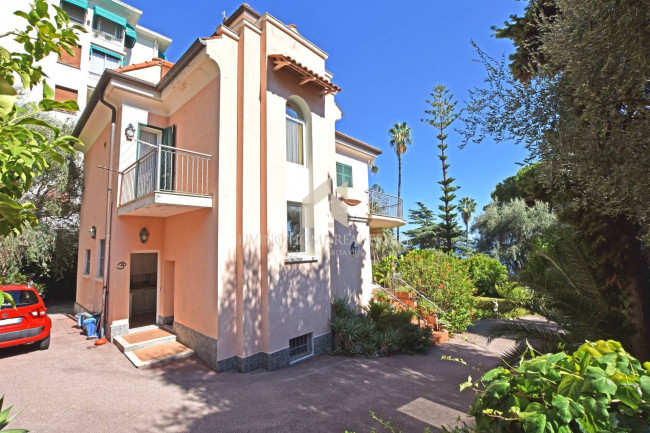 Villa in vendita a Sanremo