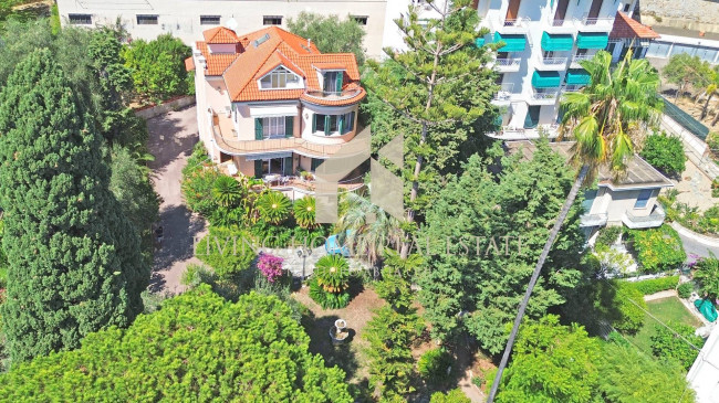 Villa in vendita a Sanremo