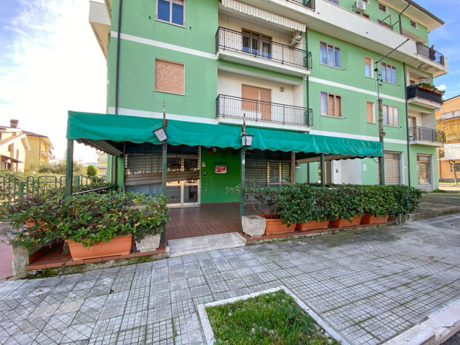 Locale commerciale in vendita a Fossacesia
