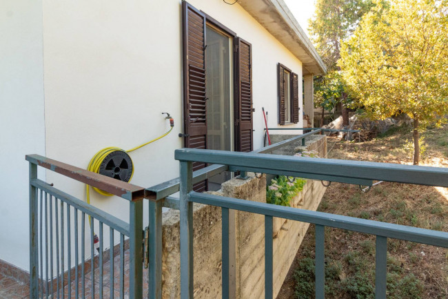 Villa bifamiliare in vendita a Casalbordino