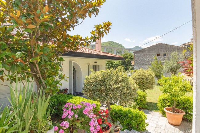 Villa in vendita a Villa Santa Maria
