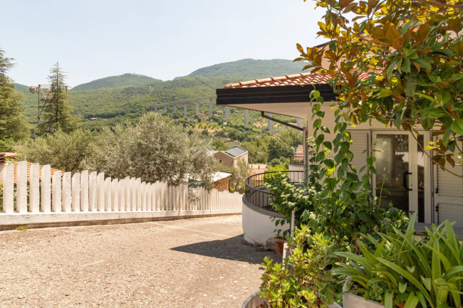 Villa in vendita a Villa Santa Maria