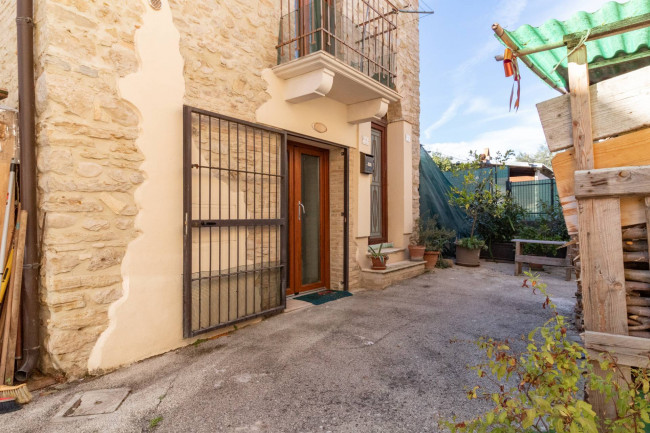 Casa singola in vendita a Mozzagrogna