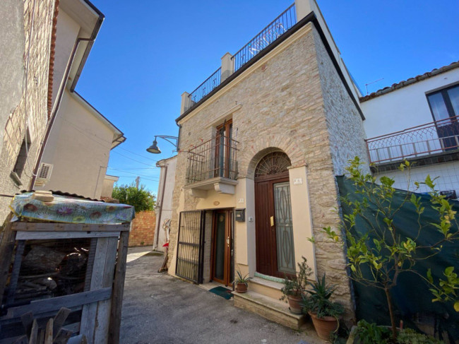 Casa singola in vendita a Mozzagrogna