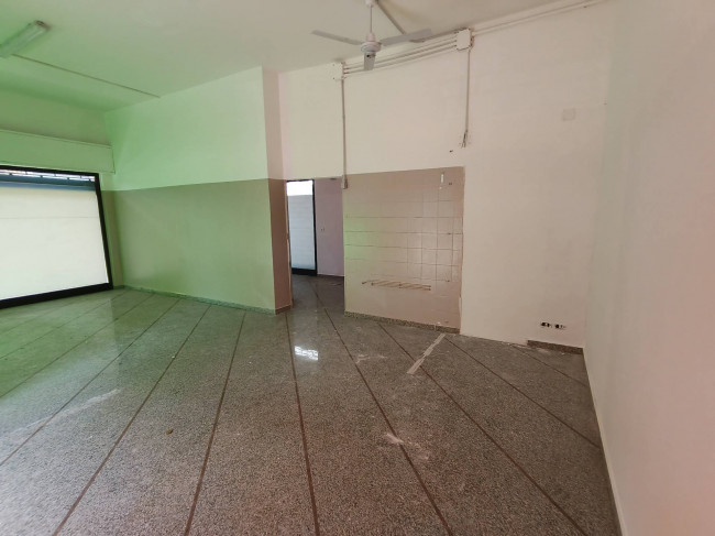 Locale commerciale in vendita a Lanciano