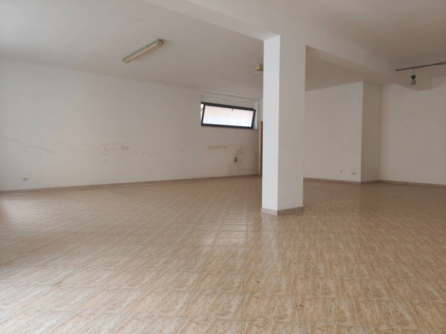 Locale commerciale in affitto a Fossacesia