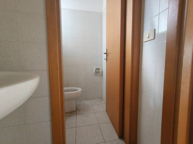 Locale commerciale in affitto a Fossacesia