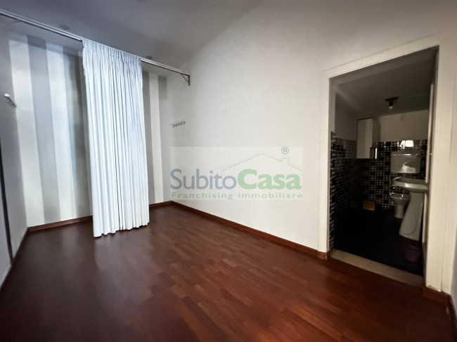 Locale commerciale in affitto a Chieti