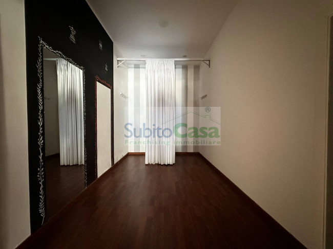 Locale commerciale in affitto a Chieti
