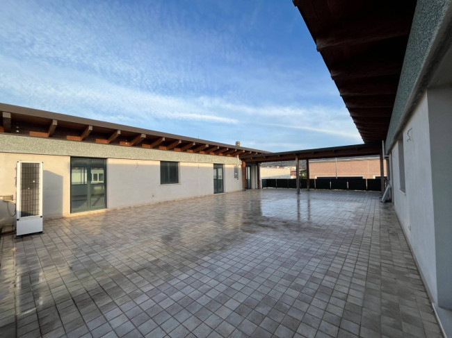 Capannone industriale in affitto a Chieti
