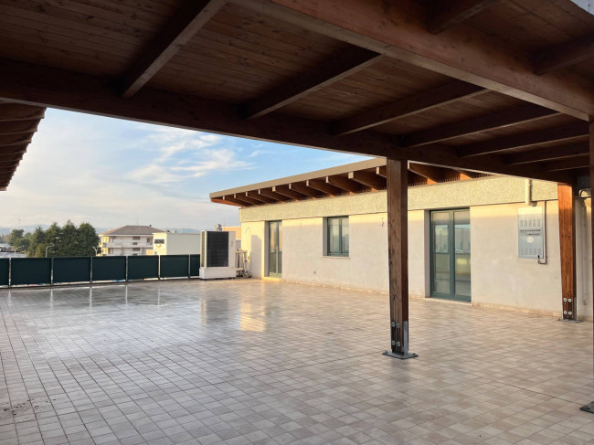 Capannone industriale in affitto a Chieti