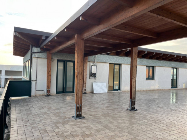 Capannone industriale in affitto a Chieti