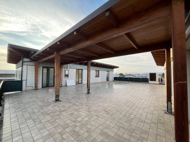 Capannone industriale in affitto a Chieti