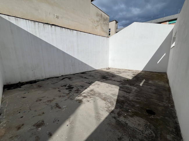 Locale commerciale in affitto a Chieti