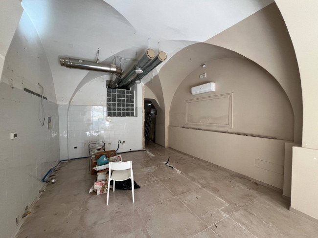 Locale commerciale in affitto a Chieti