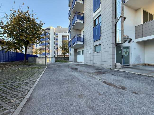 Garage in affitto/vendita a San Giovanni Teatino