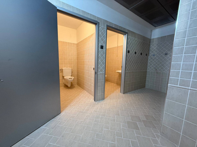 Locale commerciale in affitto a San Giovanni Teatino