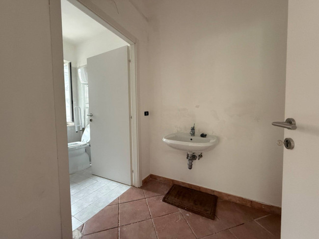 Locale commerciale in affitto a Chieti