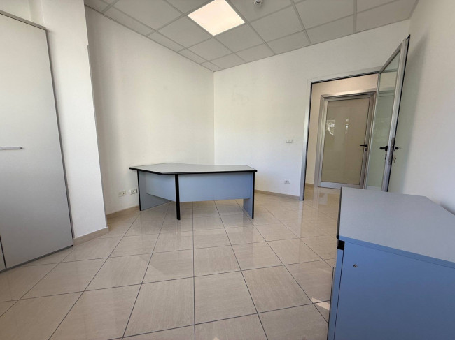 Studio/Ufficio in affitto a San Giovanni Teatino