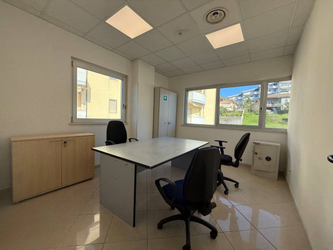 Studio/Ufficio in affitto a San Giovanni Teatino