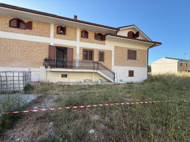 Villa Bifamiliare in affitto a Manoppello