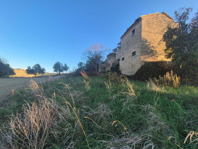 Rustico in vendita a Fermo