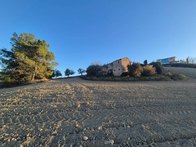 Rustico in vendita a Fermo