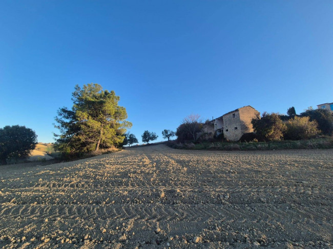 Rustico in vendita a Fermo