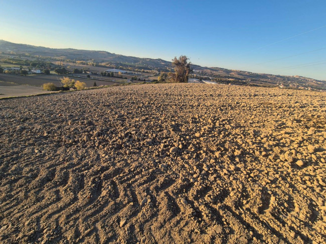 Rustico in vendita a Fermo