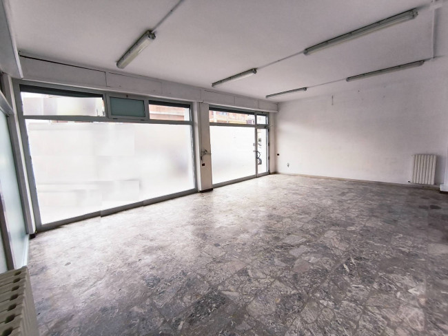 Locale commerciale in vendita a Monteprandone