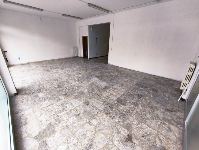 Locale commerciale in vendita a Monteprandone