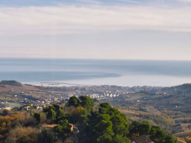 Appartamento in vendita a Acquaviva Picena