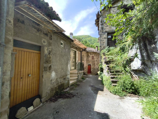 Casa singola in vendita a Acquasanta Terme