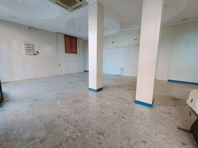 Locale commerciale in vendita a San Benedetto del Tronto