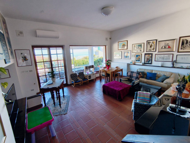 Villa in vendita a Acquaviva Picena