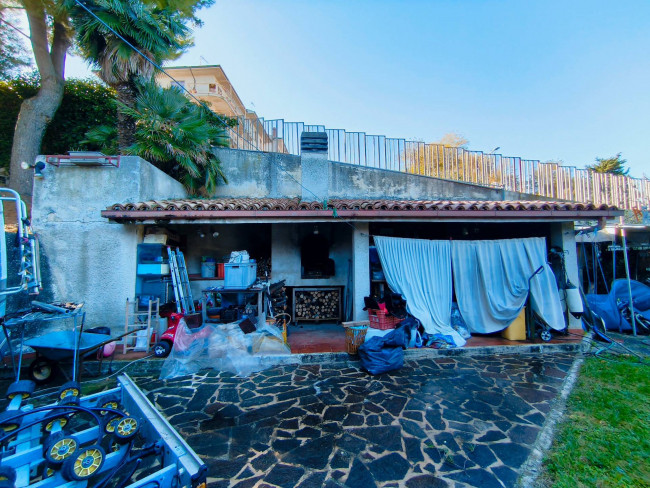 Villa in vendita a Acquaviva Picena