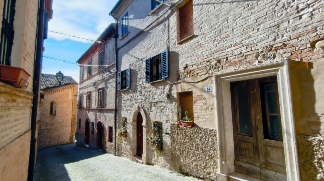 Casa singola in vendita a Montalto delle Marche