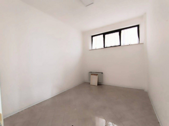 Locale commerciale in affitto a Grottammare