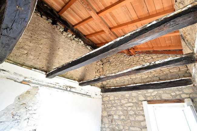 Rustico in vendita a Colli Verdi