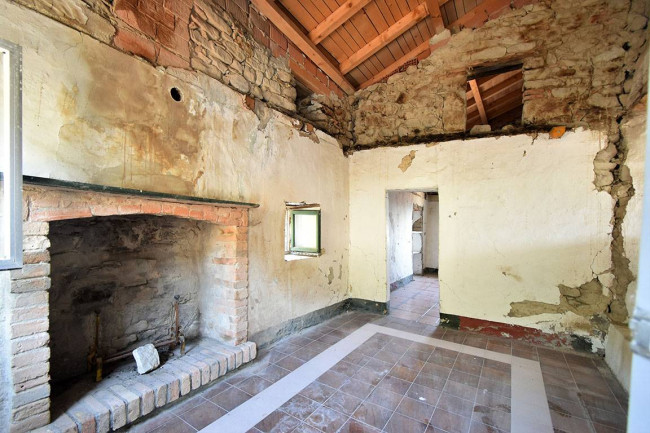 Rustico in vendita a Colli Verdi