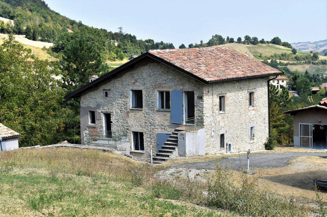 Rustico in vendita a Colli Verdi