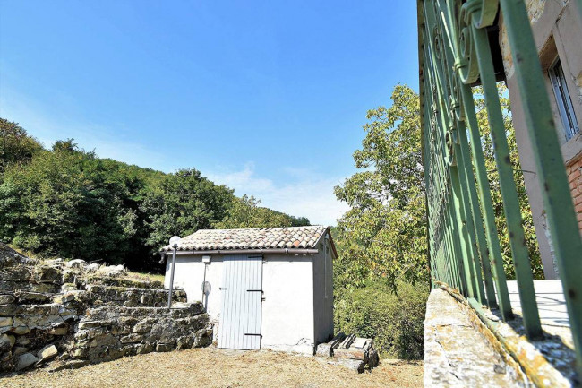 Rustico in vendita a Colli Verdi