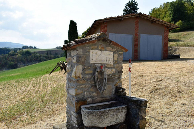 Rustico in vendita a Colli Verdi