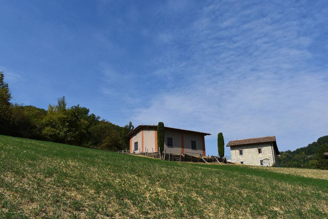 Rustico in vendita a Colli Verdi