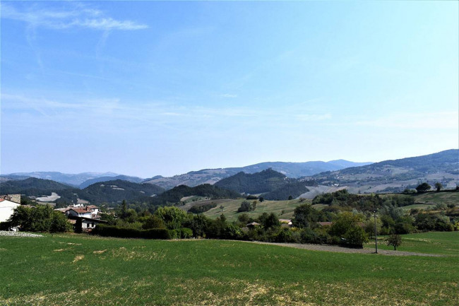 Rustico in vendita a Colli Verdi