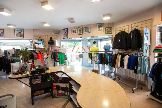 Locale commerciale in vendita a Tortona