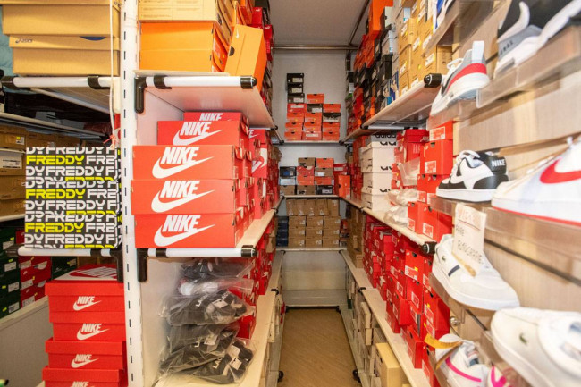 Locale commerciale in vendita a Tortona