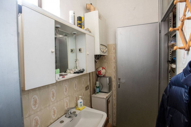 Locale commerciale in vendita a Tortona